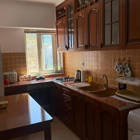Apartament Himara *